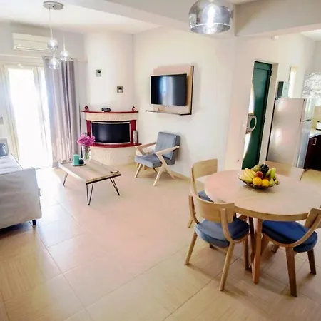 Villa Secluded, Sunset, Beaches, Walk To Village-melina *