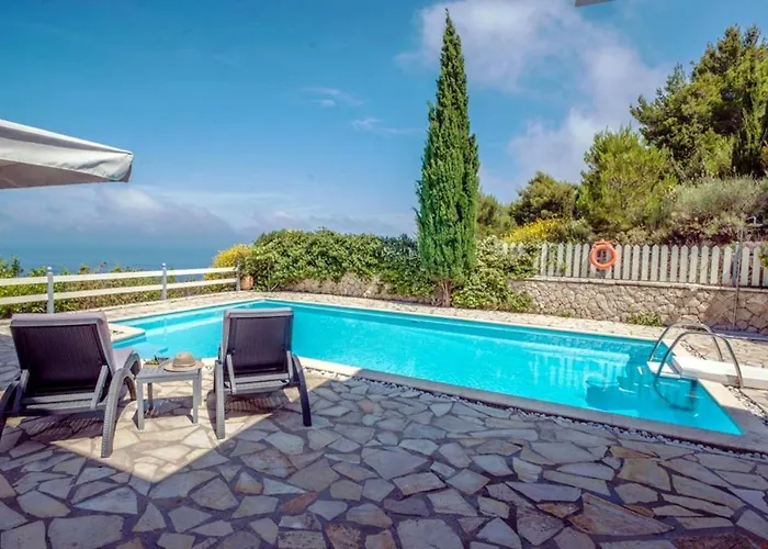 Villa Secluded, Sunset, Beaches, Walk To Village-melina *